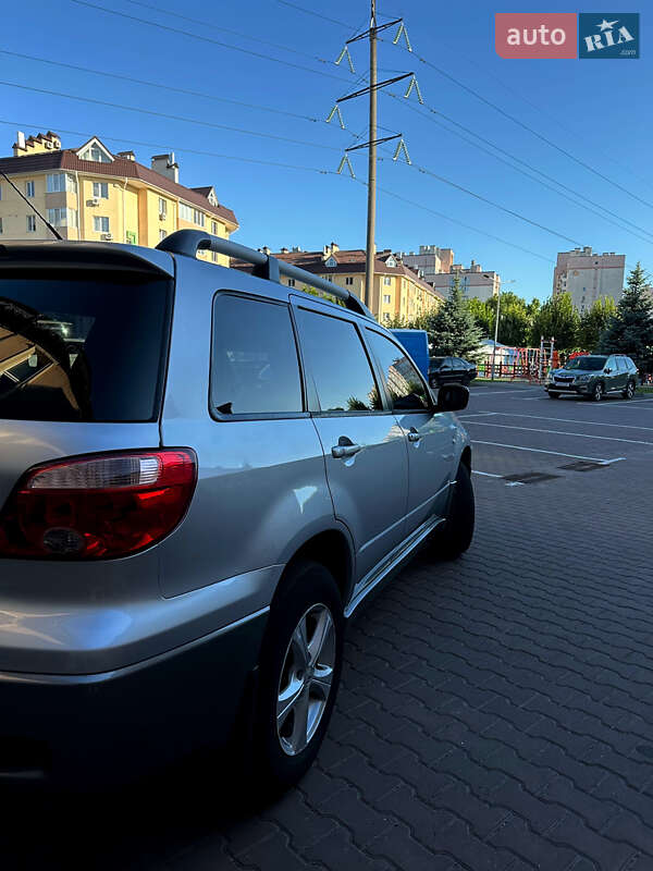 Позашляховик / Кросовер Mitsubishi Outlander 2005 в Софіївській Борщагівці