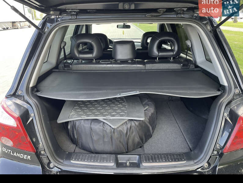 Позашляховик / Кросовер Mitsubishi Outlander 2006 в Черкасах