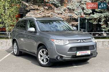 Внедорожник / Кроссовер Mitsubishi Outlander 2013 в Киеве