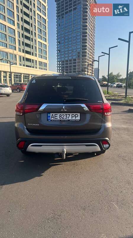 Внедорожник / Кроссовер Mitsubishi Outlander 2021 в Днепре
