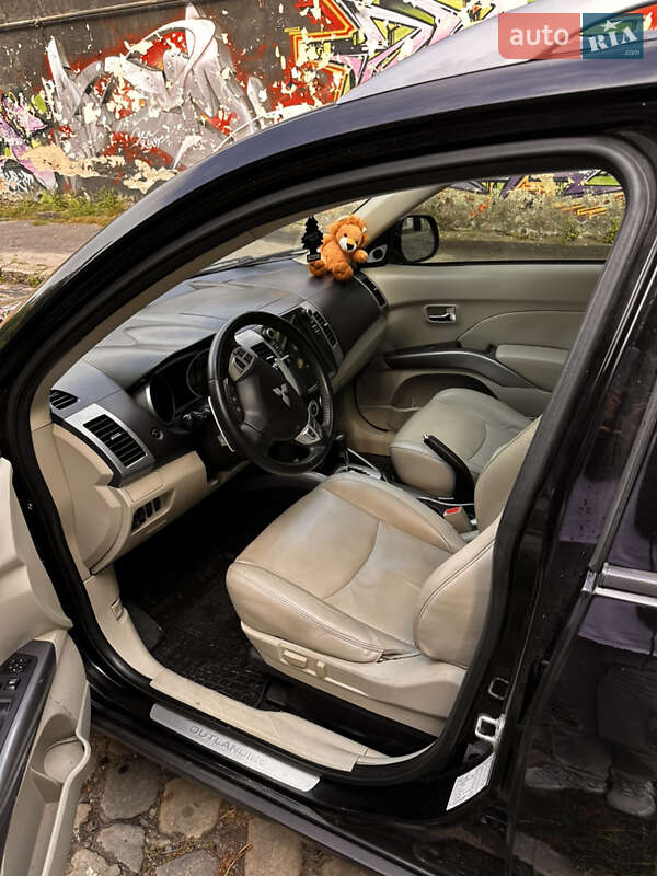 Внедорожник / Кроссовер Mitsubishi Outlander 2008 в Львове фото 8 Внедорожник / Кроссовер Mitsubishi Outlander 2008 в Львове