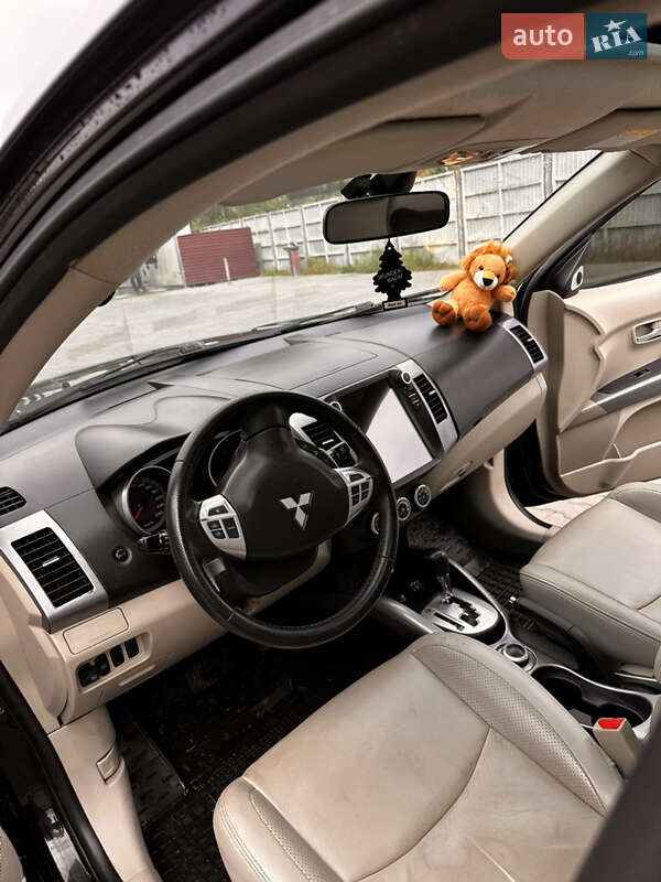 Внедорожник / Кроссовер Mitsubishi Outlander 2008 в Львове фото 10 Внедорожник / Кроссовер Mitsubishi Outlander 2008 в Львове