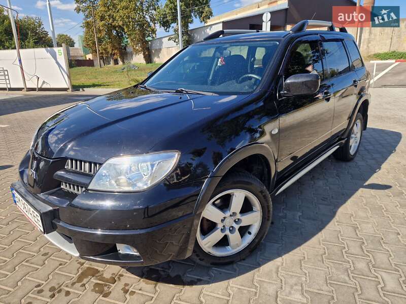 Внедорожник / Кроссовер Mitsubishi Outlander 2005 в 