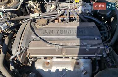 Внедорожник / Кроссовер Mitsubishi Outlander 2005 в 