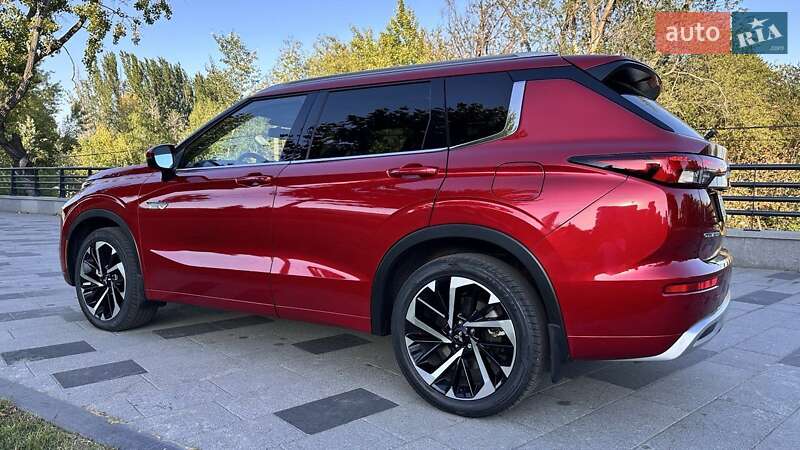 Внедорожник / Кроссовер Mitsubishi Outlander 2023 в Днепре фото 36 Внедорожник / Кроссовер Mitsubishi Outlander 2023 в Днепре