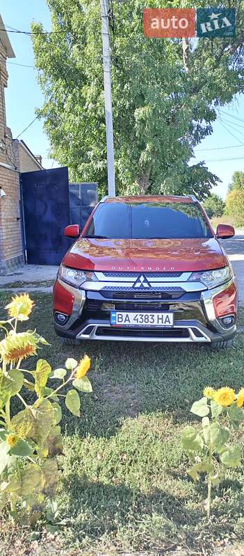 Внедорожник / Кроссовер Mitsubishi Outlander 2018 в Кропивницком фото 3 Внедорожник / Кроссовер Mitsubishi Outlander 2018 в Кропивницком