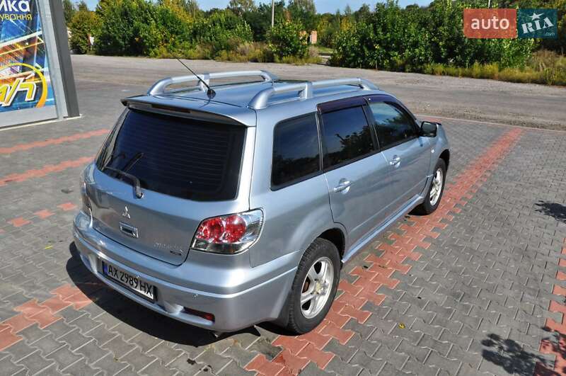 Внедорожник / Кроссовер Mitsubishi Outlander 2004 в Полтаве