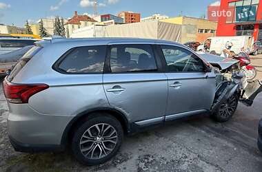 Внедорожник / Кроссовер Mitsubishi Outlander 2017 в Львове