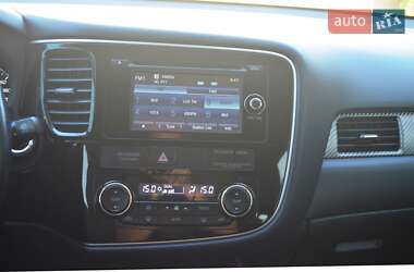 Внедорожник / Кроссовер Mitsubishi Outlander 2013 в 