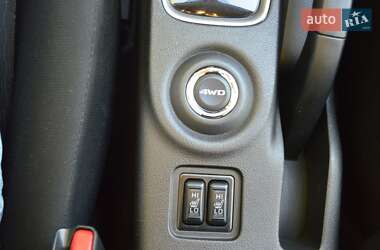 Внедорожник / Кроссовер Mitsubishi Outlander 2013 в 