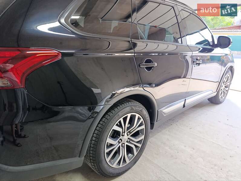 Позашляховик / Кросовер Mitsubishi Outlander 2016 в Білій Церкві фото 13 Позашляховик / Кросовер Mitsubishi Outlander 2016 в Білій Церкві