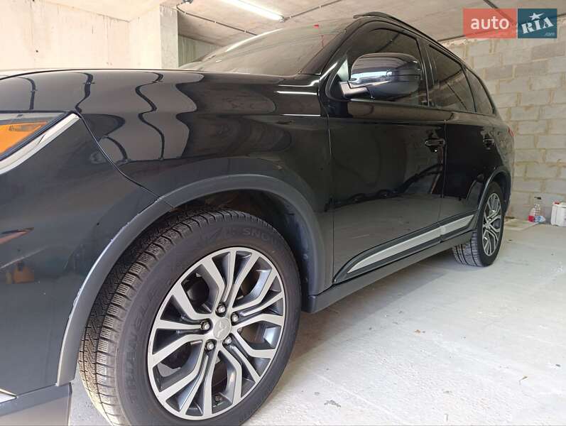 Позашляховик / Кросовер Mitsubishi Outlander 2016 в Білій Церкві фото 18 Позашляховик / Кросовер Mitsubishi Outlander 2016 в Білій Церкві