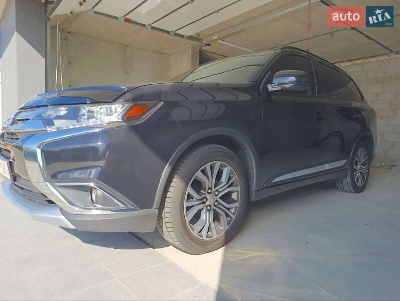 Позашляховик / Кросовер Mitsubishi Outlander 2016 в Білій Церкві фото 21 Позашляховик / Кросовер Mitsubishi Outlander 2016 в Білій Церкві