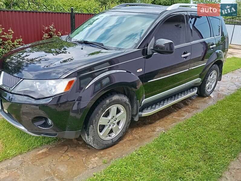 Внедорожник / Кроссовер Mitsubishi Outlander 2009 в Сторожинце