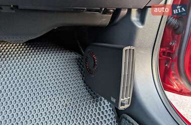 Внедорожник / Кроссовер Mitsubishi Outlander 2010 в 