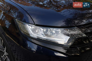 Внедорожник / Кроссовер Mitsubishi Outlander 2018 в 