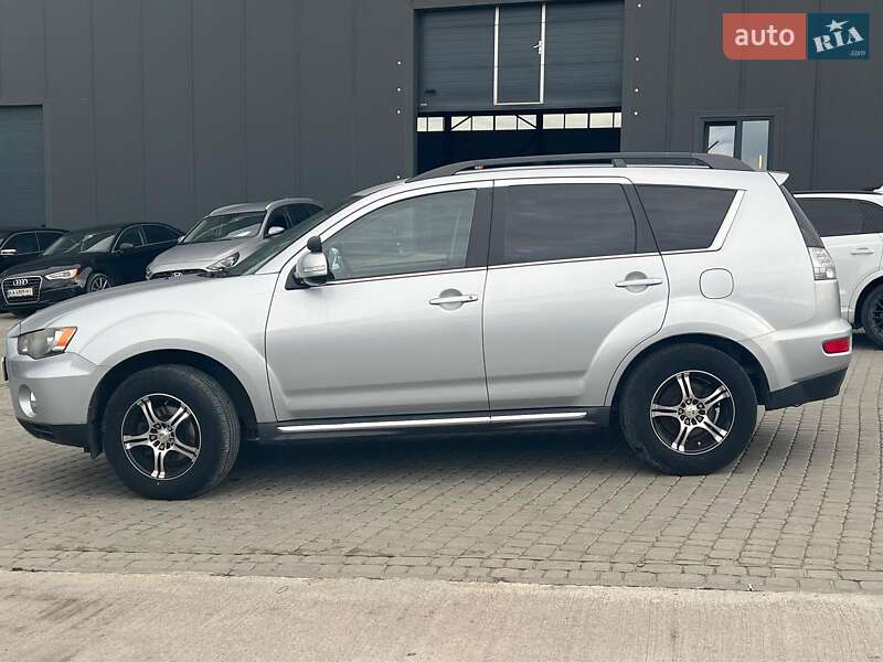 Позашляховик / Кросовер Mitsubishi Outlander 2012 в Львові фото 25 Позашляховик / Кросовер Mitsubishi Outlander 2012 в Львові