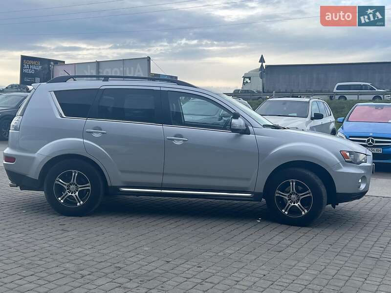 Позашляховик / Кросовер Mitsubishi Outlander 2012 в Львові фото 32 Позашляховик / Кросовер Mitsubishi Outlander 2012 в Львові