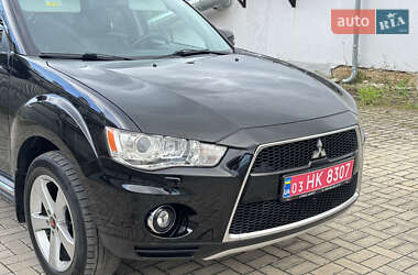 Внедорожник / Кроссовер Mitsubishi Outlander 2011 в 