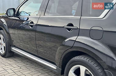 Внедорожник / Кроссовер Mitsubishi Outlander 2011 в 