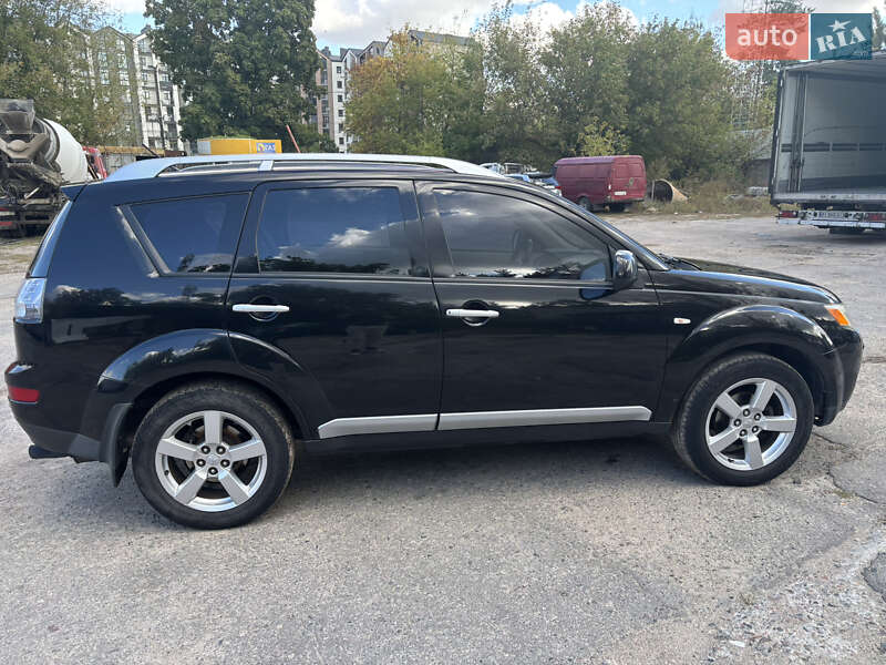 Позашляховик / Кросовер Mitsubishi Outlander 2008 в Броварах фото 7 Позашляховик / Кросовер Mitsubishi Outlander 2008 в Броварах