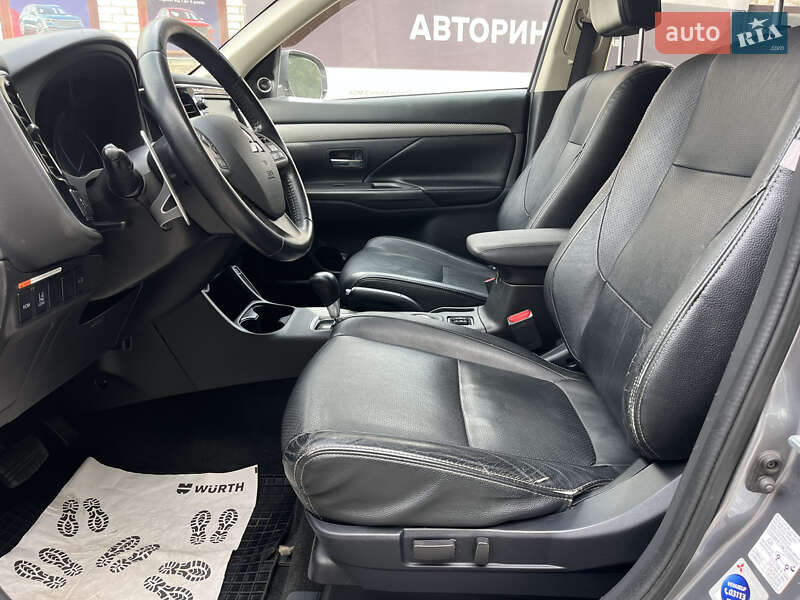 Позашляховик / Кросовер Mitsubishi Outlander 2013 в Білій Церкві