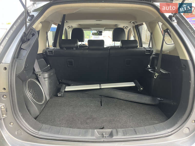 Позашляховик / Кросовер Mitsubishi Outlander 2013 в Білій Церкві