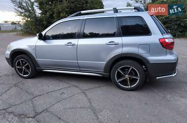 Внедорожник / Кроссовер Mitsubishi Outlander 2006 в 