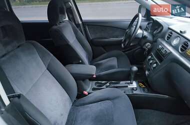 Внедорожник / Кроссовер Mitsubishi Outlander 2006 в 