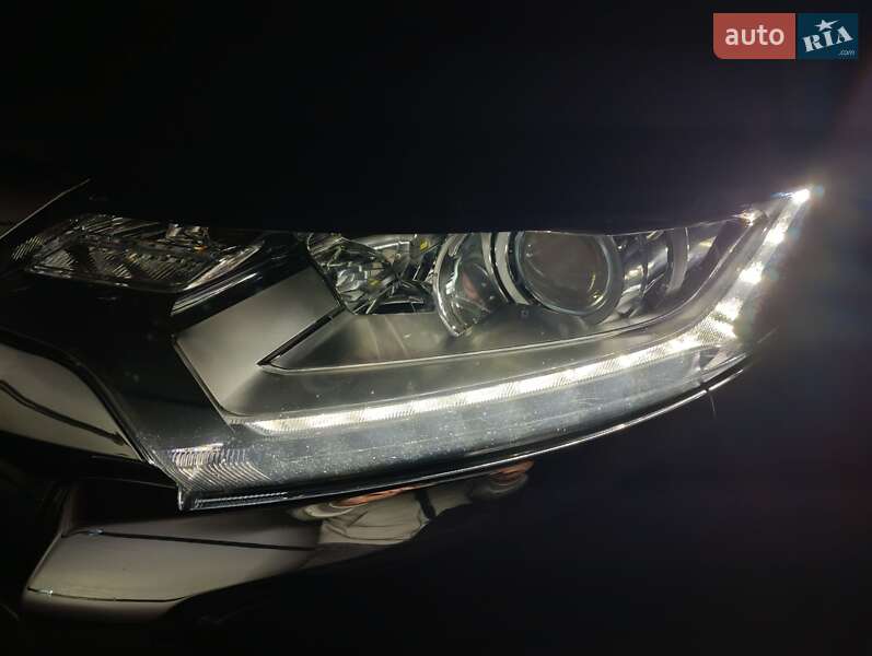 Позашляховик / Кросовер Mitsubishi Outlander 2016 в Білій Церкві фото 43 Позашляховик / Кросовер Mitsubishi Outlander 2016 в Білій Церкві