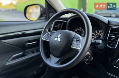 Внедорожник / Кроссовер Mitsubishi Outlander 2020 в 