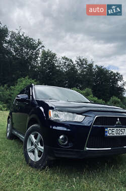 Внедорожник / Кроссовер Mitsubishi Outlander 2011 в 