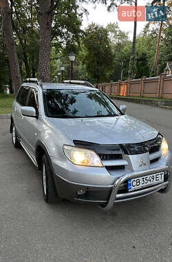 Внедорожник / Кроссовер Mitsubishi Outlander 2006 в 