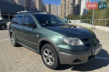 Позашляховик / Кросовер Mitsubishi Outlander 2006 в Києві