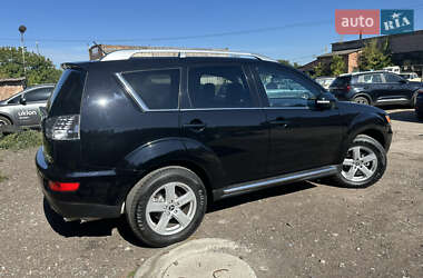 Внедорожник / Кроссовер Mitsubishi Outlander 2009 в 