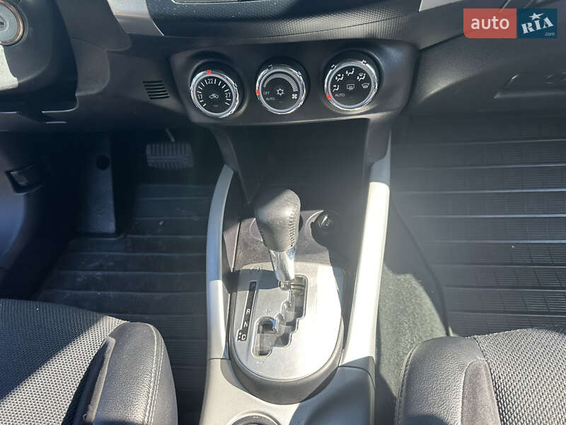 Позашляховик / Кросовер Mitsubishi Outlander 2009 в Ніжині