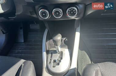Внедорожник / Кроссовер Mitsubishi Outlander 2009 в 