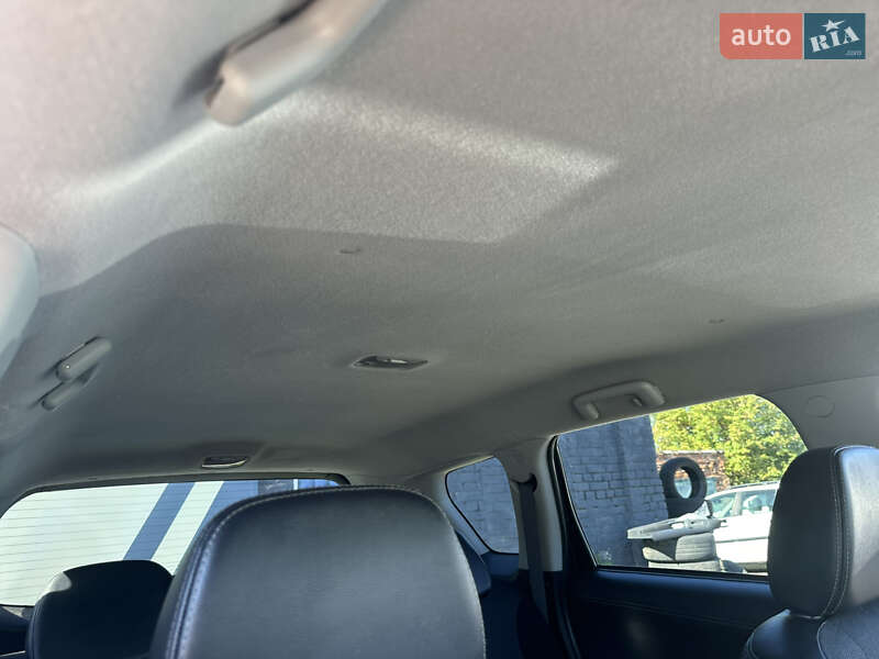 Позашляховик / Кросовер Mitsubishi Outlander 2009 в Ніжині