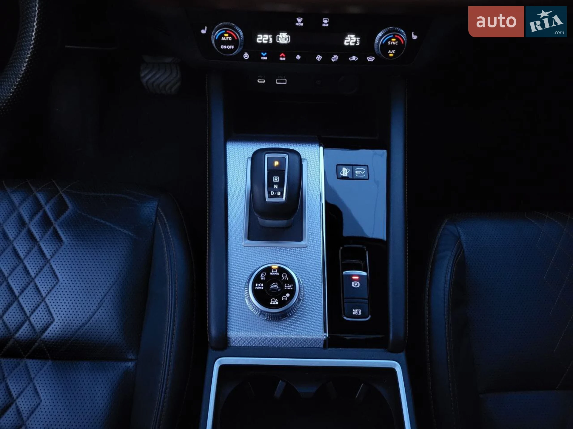 2022 Mitsubishi Outlander - мініатюра 28