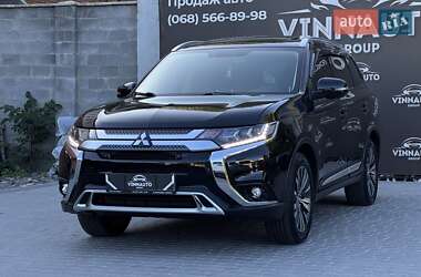 Внедорожник / Кроссовер Mitsubishi Outlander 2021 в 