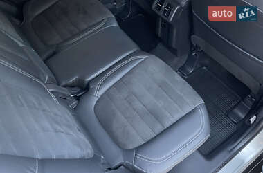 Внедорожник / Кроссовер Mitsubishi Outlander 2020 в 