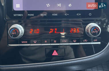 Внедорожник / Кроссовер Mitsubishi Outlander 2020 в 