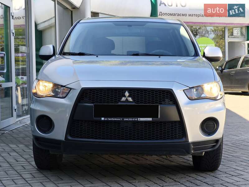 Позашляховик / Кросовер Mitsubishi Outlander 2010 в Дніпрі