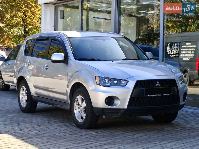 Позашляховик / Кросовер Mitsubishi Outlander 2010 в Дніпрі