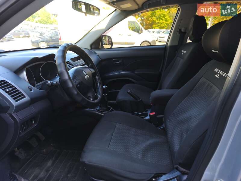 Позашляховик / Кросовер Mitsubishi Outlander 2010 в Дніпрі