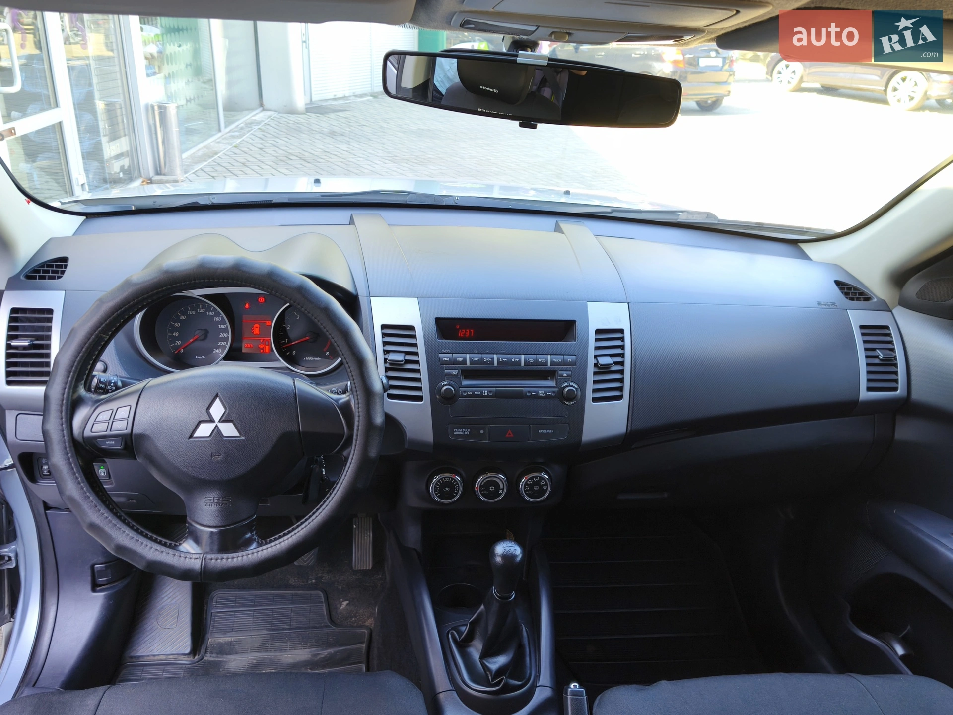 2010 Mitsubishi Outlander - мініатюра 14