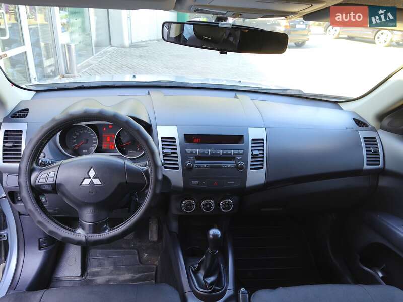 Позашляховик / Кросовер Mitsubishi Outlander 2010 в Дніпрі