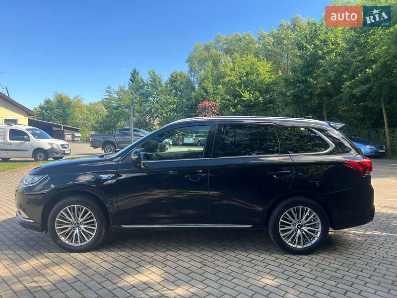 Позашляховик / Кросовер Mitsubishi Outlander 2020 в Львові фото 4 Позашляховик / Кросовер Mitsubishi Outlander 2020 в Львові