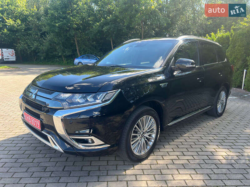 Позашляховик / Кросовер Mitsubishi Outlander 2020 в Львові фото 3 Позашляховик / Кросовер Mitsubishi Outlander 2020 в Львові