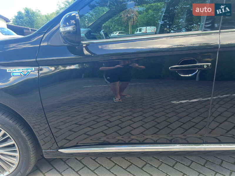 Позашляховик / Кросовер Mitsubishi Outlander 2020 в Львові фото 15 Позашляховик / Кросовер Mitsubishi Outlander 2020 в Львові